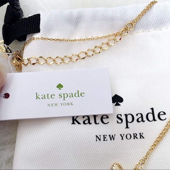 ♠️ Kate Spade Pave Bee Necklace - Picture 3 of 5